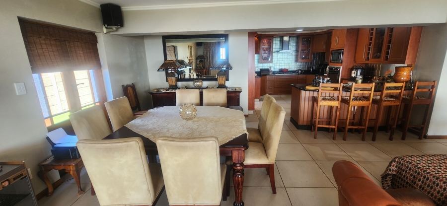 6 Bedroom Property for Sale in Da Nova Western Cape